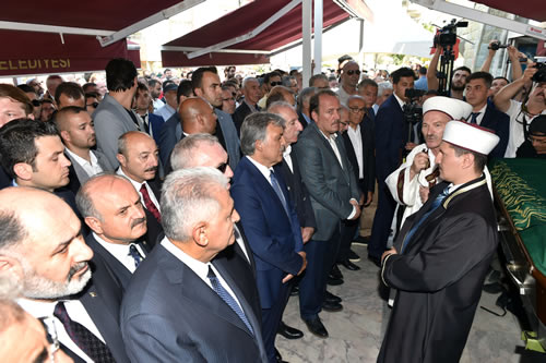 11. Cumhurbaşkanı Abdullah Gül, Dr. Nafiz Mercan’ın Cenaze Törenine Katıldı